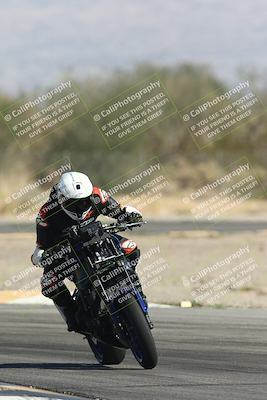 media/Oct-30-2025-Racers Edge (Thu) [[dabbdaf680]]/3-B Group/Session 2 Turn 2/